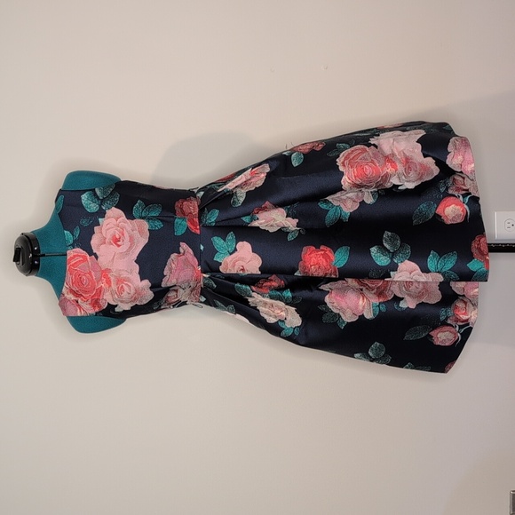 Eliza J Floral Sleeveless Floral Jacquard Coctail Dress - Navy and Pink - Picture 1 of 5